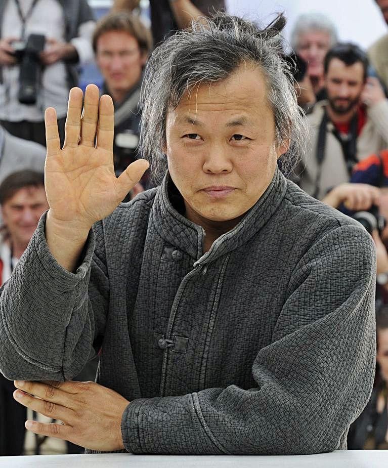 O recentemente falecido director de cinema coreano Kim Ki-duk (1960-2020).