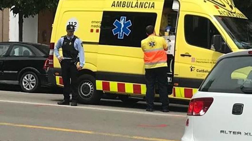 La dona va ser evacuada en estat crític a Girona.