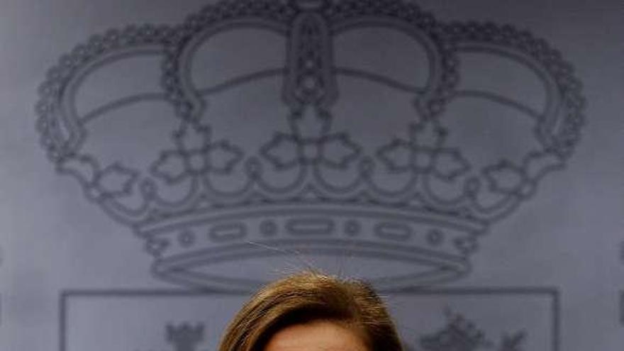 La ministra de Empleo, el viernes, tras el Consejo de Ministros. / j. martín