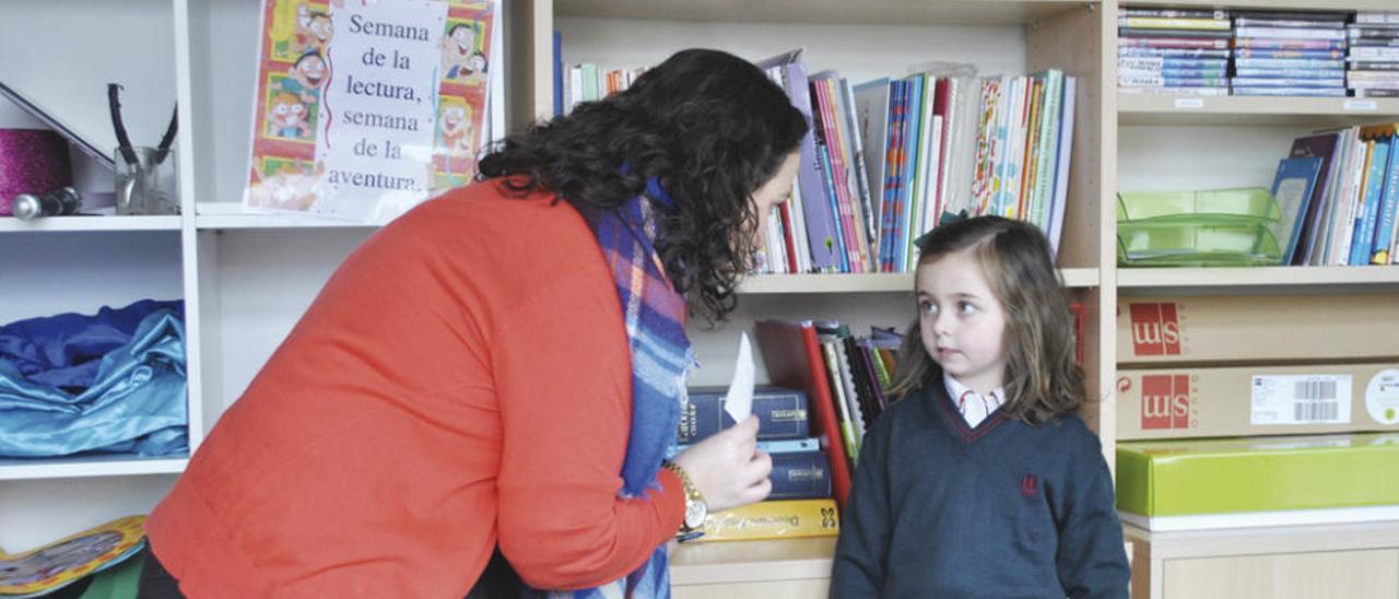 Una de las alumnas de Las Acacias durante la actividad.