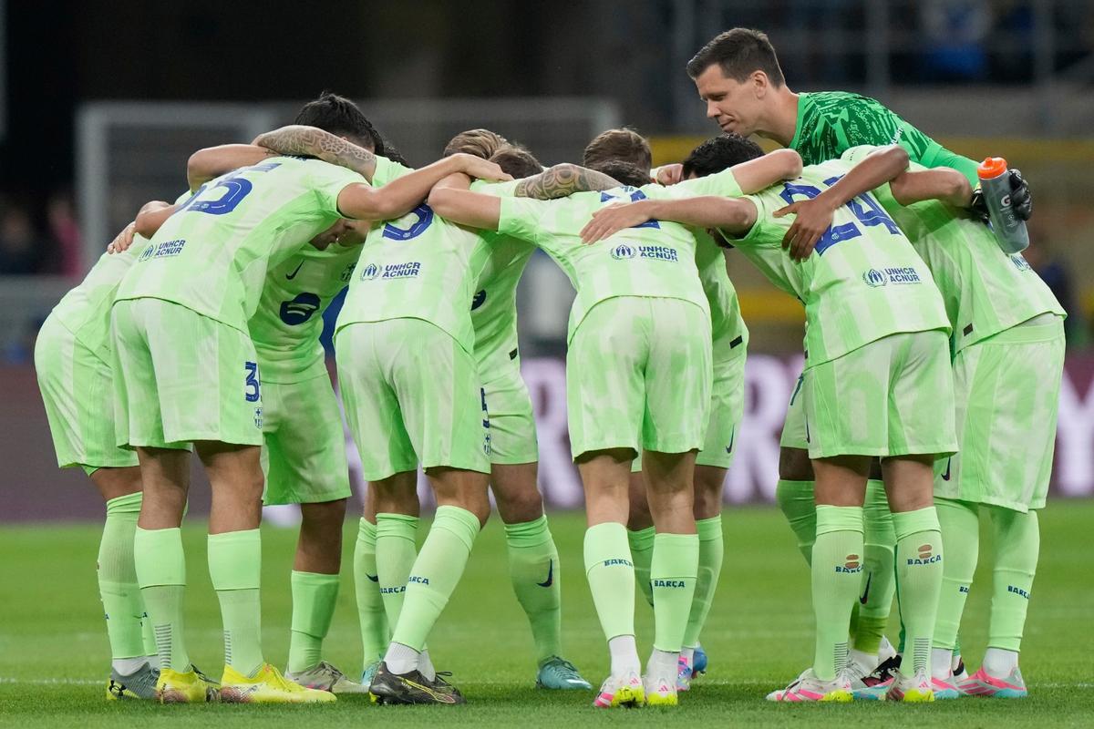 Los jugadores del Barça en San Siro. Los jugadores del Barça en San Siro.