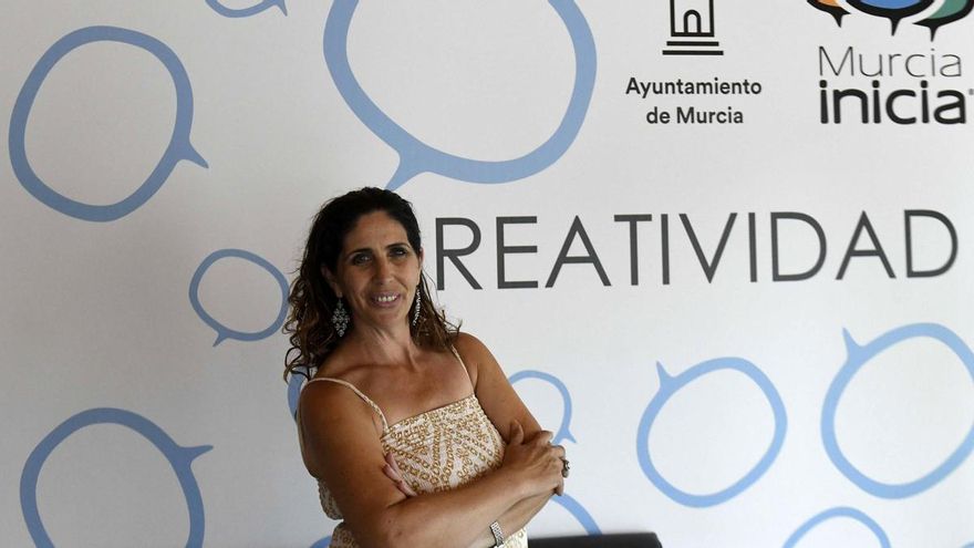 “El yoga corporativo reduce el estrés y las bajas en el ámbito laboral”