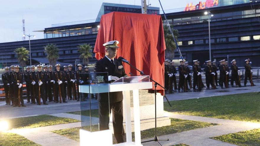 Monolito de honor a la hazaña de Magallanes y Elcano