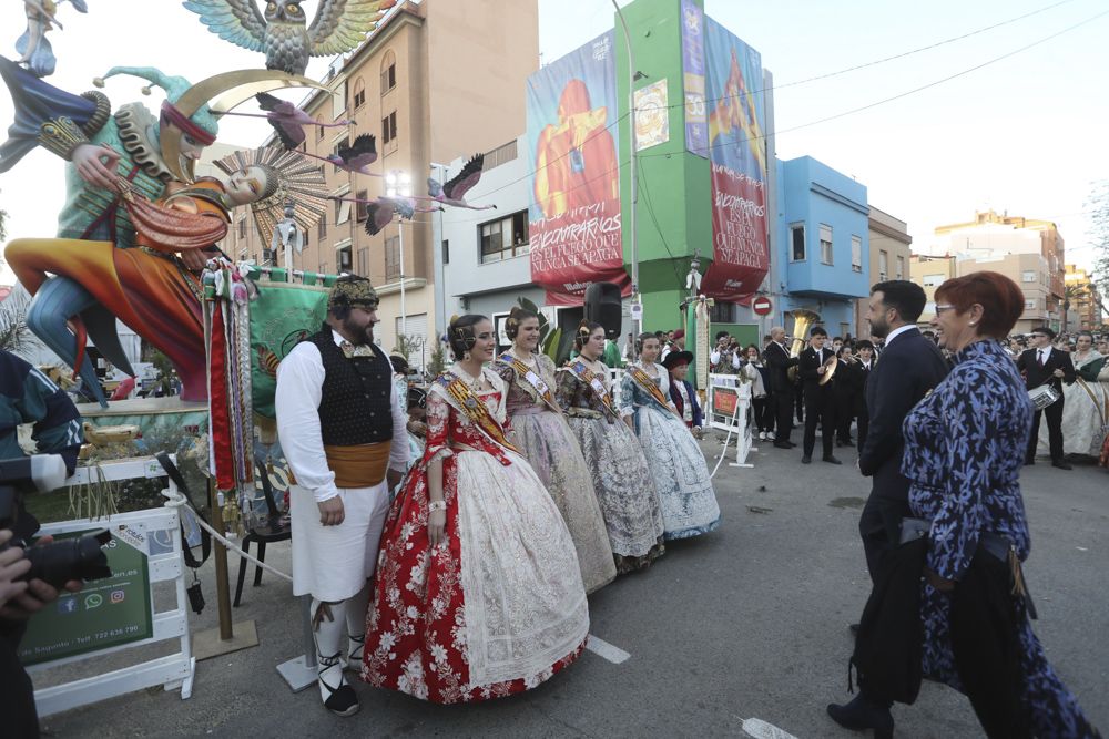 Visita de cortesía a las fallas del Port de Sagunt