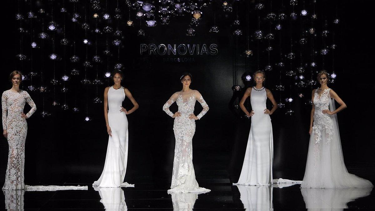 Un desfile de pronovias