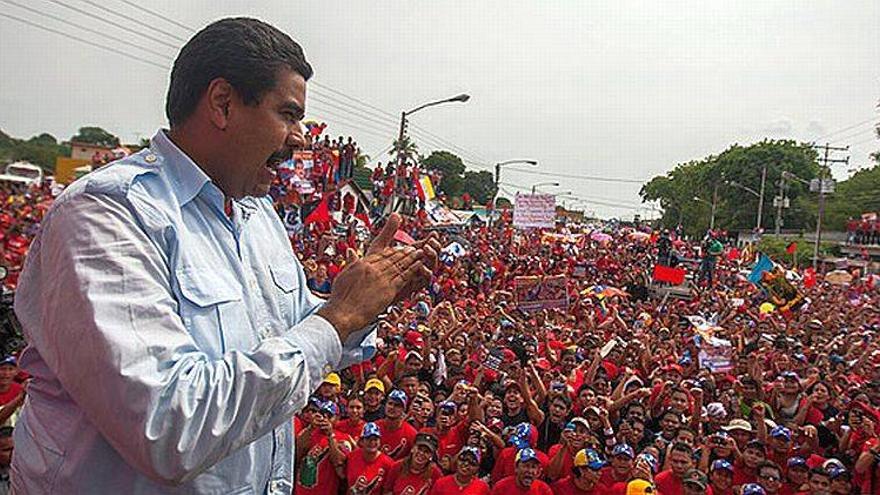 Maduro echa mano del &quot;pajarito&quot; Chávez para abrir la campaña