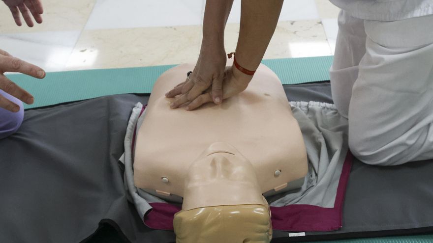Sanitarios de Elche obtienen una certificación europea sobre cómo atender una parada cardiorespiratoria