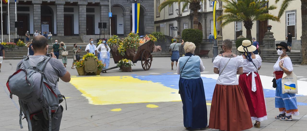 Día de Canarias: Actos en la plaza de Santa Anta y Casas Consistoriales