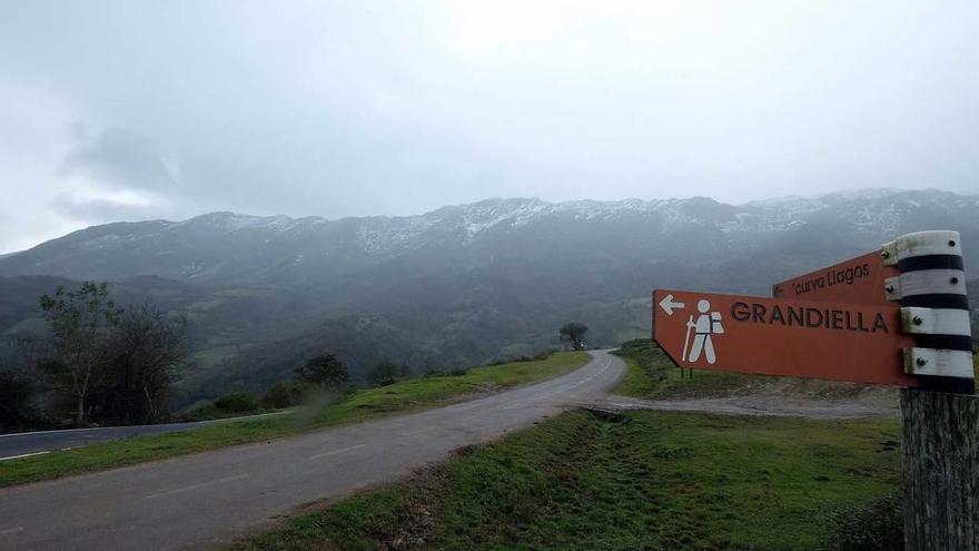 Los montes del Aramo, vistos desde el concejo de Riosa.