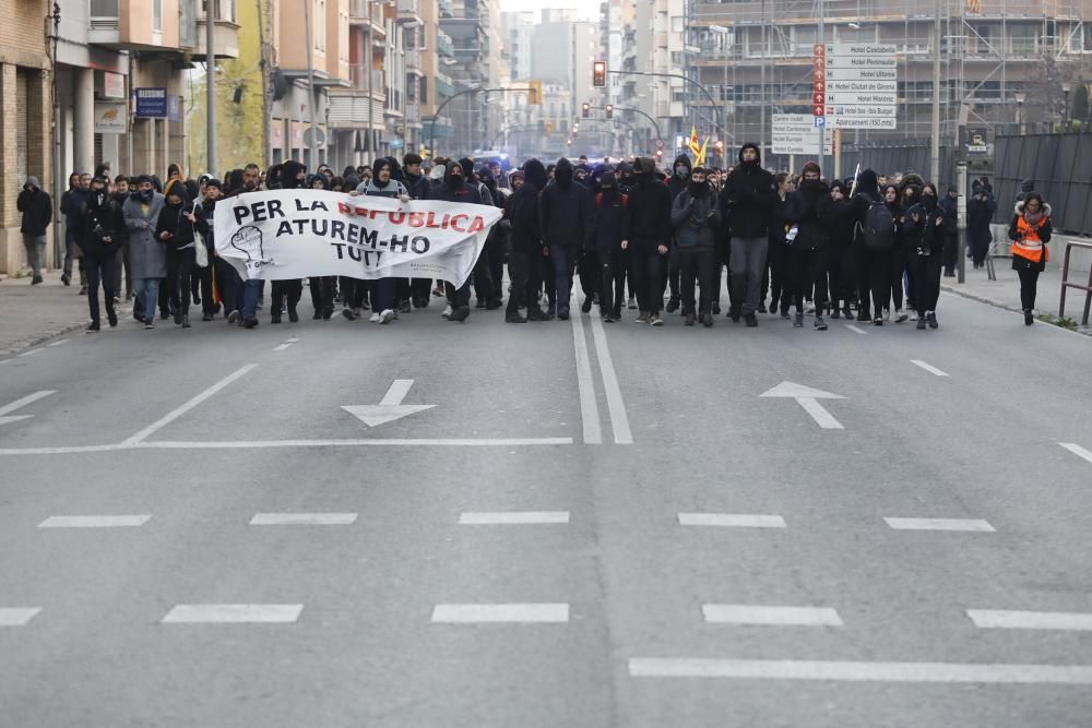 Manifestants tallen la carretera Barcelona de Girona