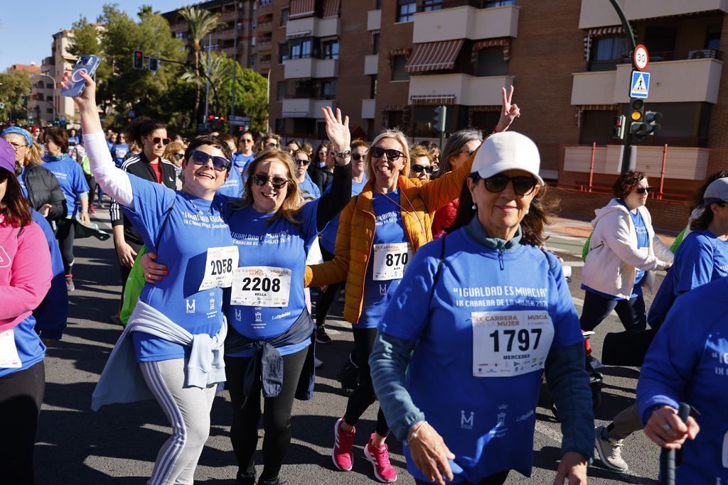 Imágenes del recorrido de la Carrera de la Mujer: avenida Pío Baroja y puente del Reina Sofía (II)