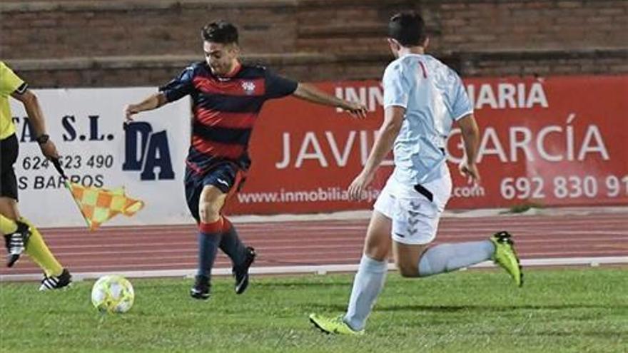 Moisés y Javi Bella seguirán jugando con el Arroyo