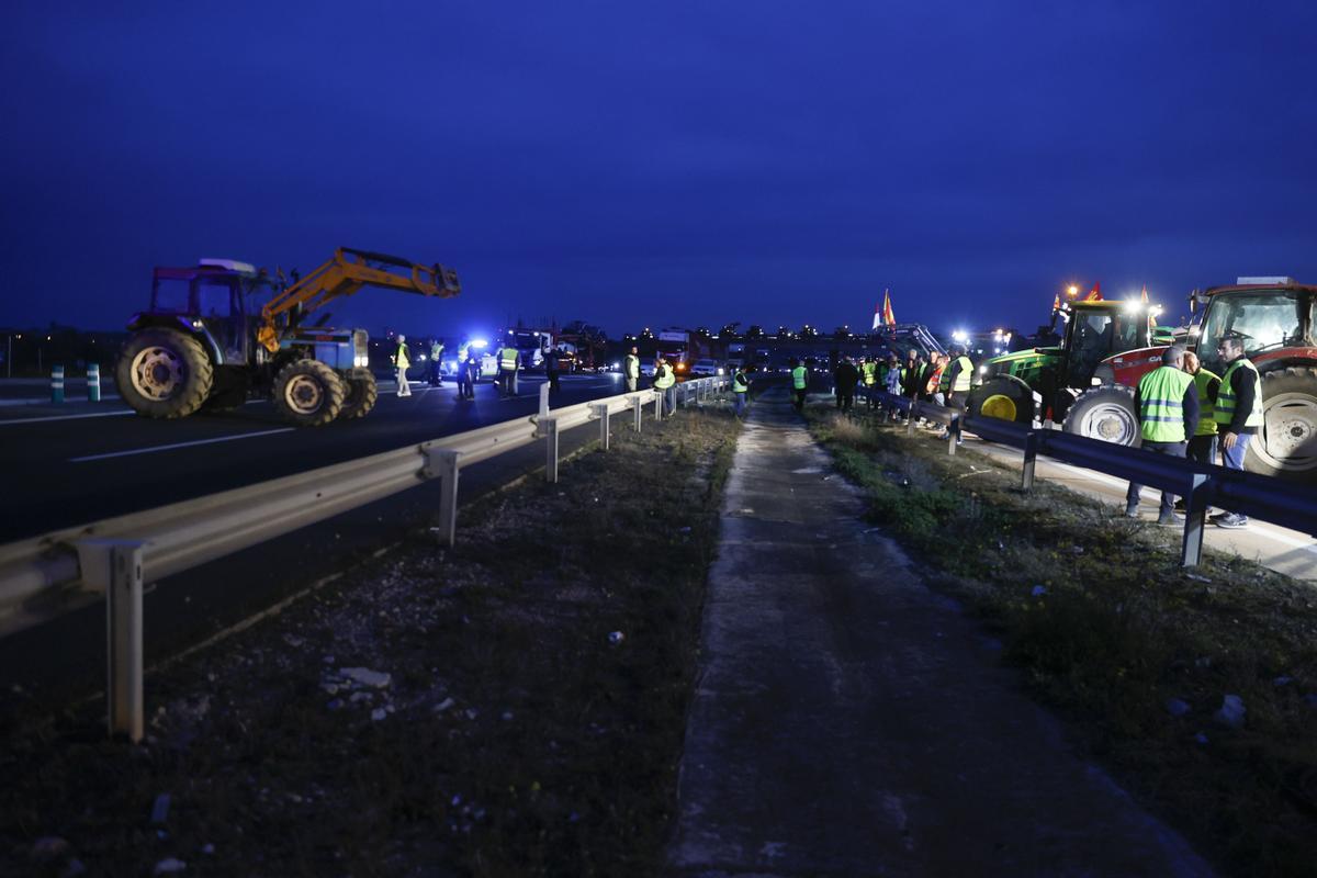 Los agricultores españoles generalizan sus protestas esta semana ante la crisis del campo