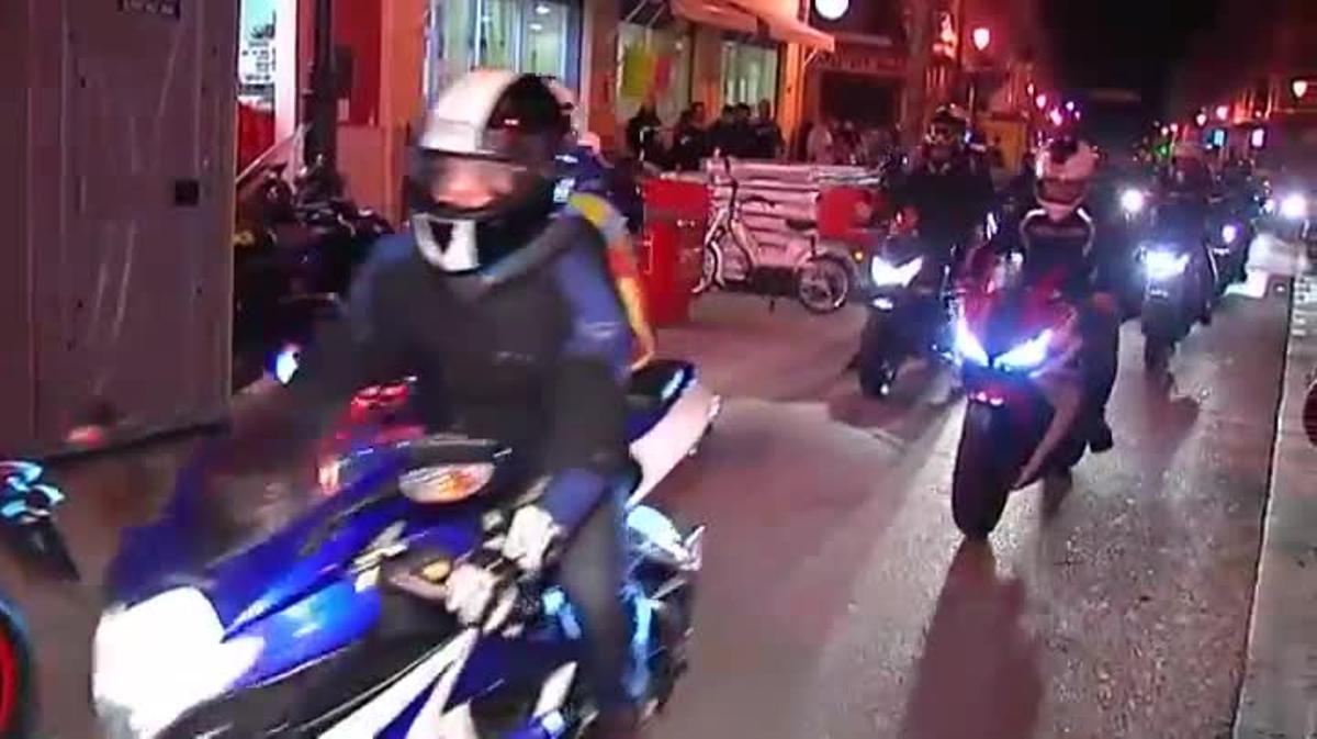 Aficionats de tot el món ja han començat a omplir les places i carrers de Xest , la localitat ja fa olor de roda cremada i el soroll dels tubs d’escapament proporciona la música que tot aficionat vol sentir durant aquests dies.