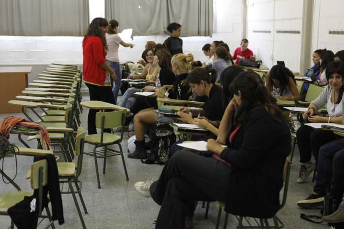 Estudiants de magisteri de la Universitat Autònoma de Barcelona (UAB). Estudiants de magisteri de la Universitat Autònoma de Barcelona (UAB).