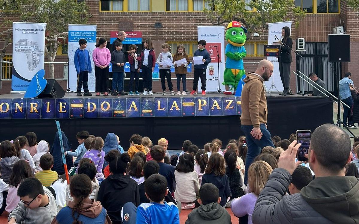 Un instante del Primer Encuentro Educativo ‘Sonriendo a la Paz - 1200 Plus’.