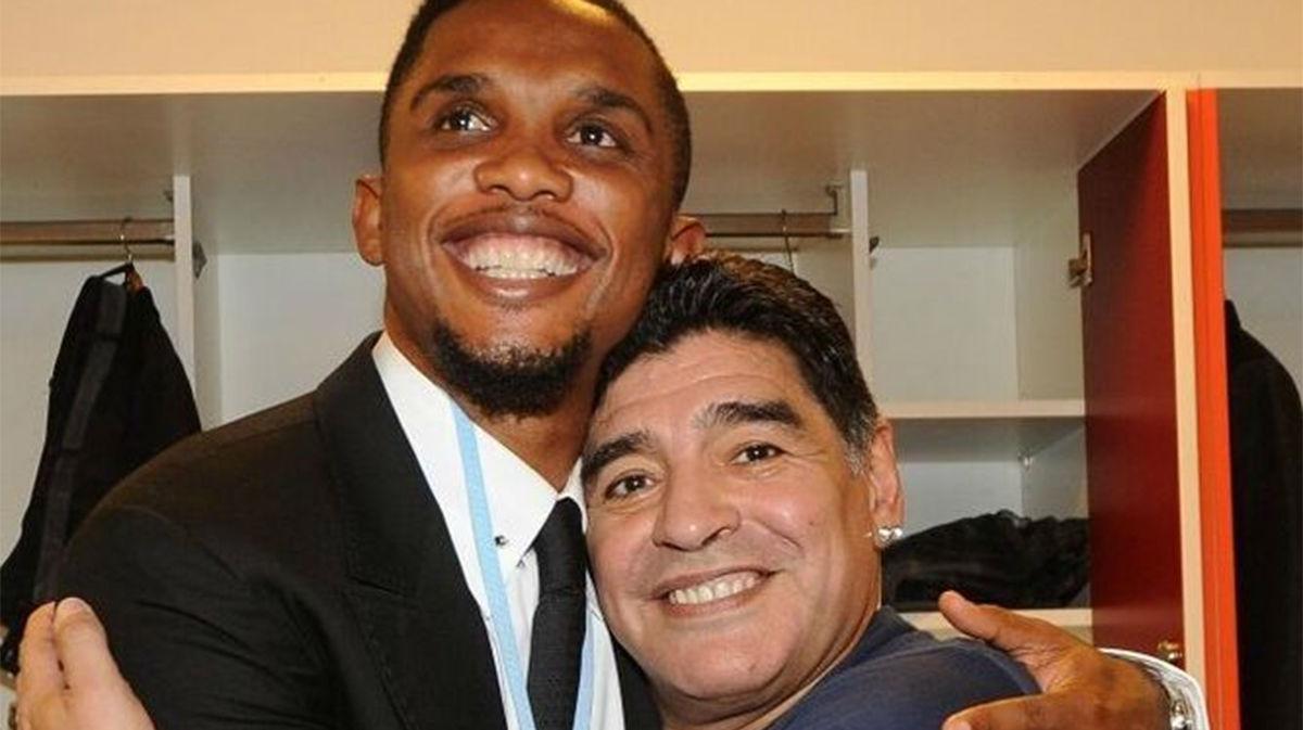 Etoo: Lo que Maradona hizo en el fútbol pertenece a otro planeta