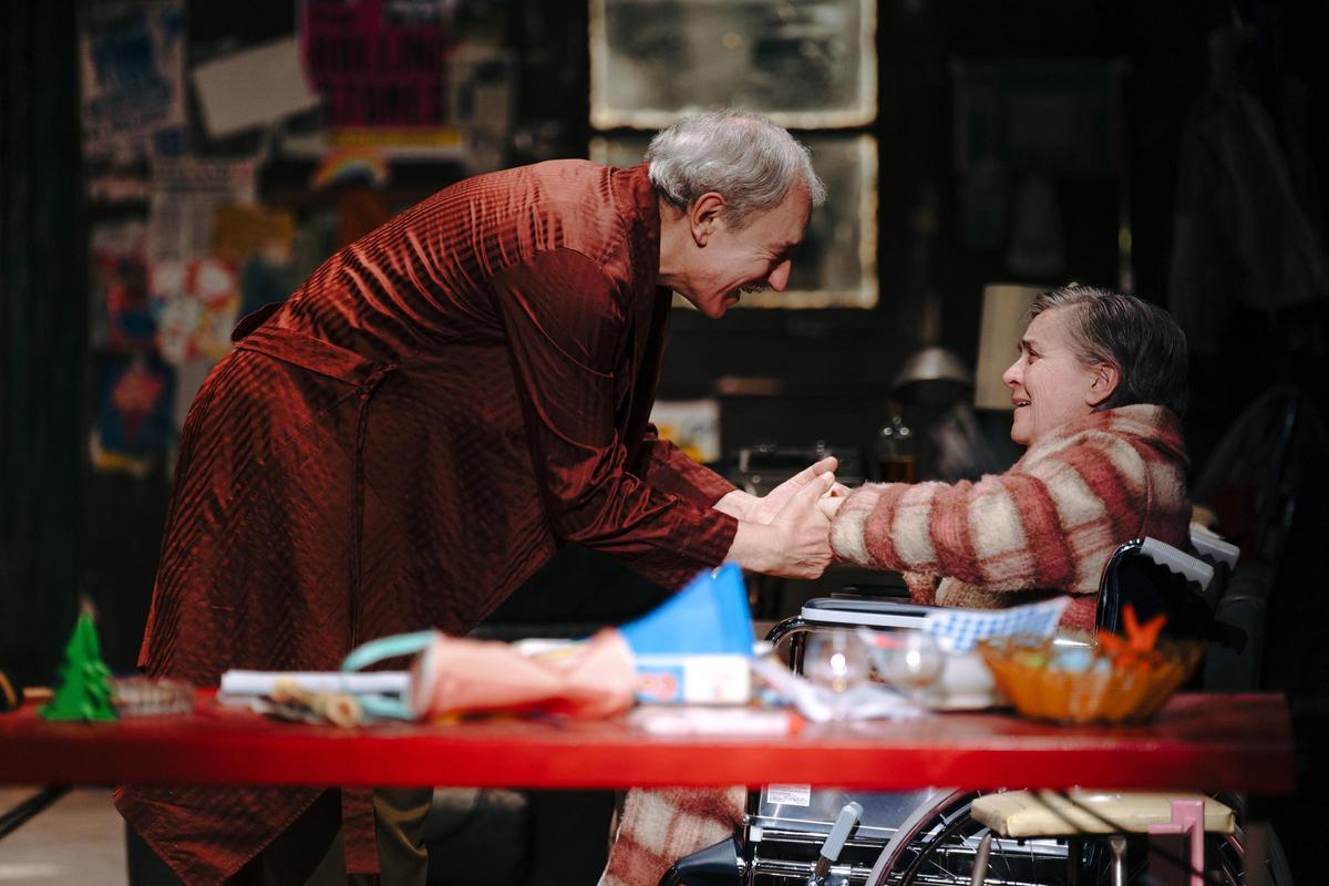Carles Martínez y Anna Güell en 'El barquer'.