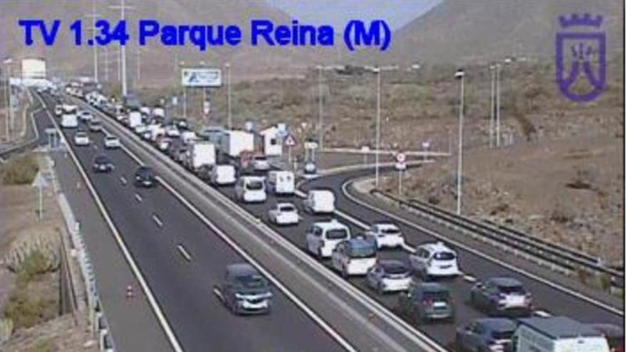 Major Traffic Delays on Tenerife’s TF-1 Highway Following Crash