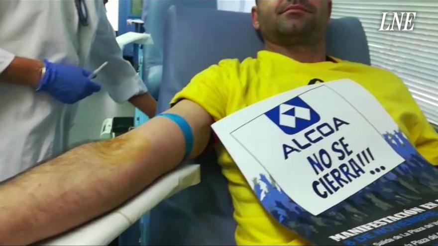Los trabajadores de Alcoa donan sangre en Avilés