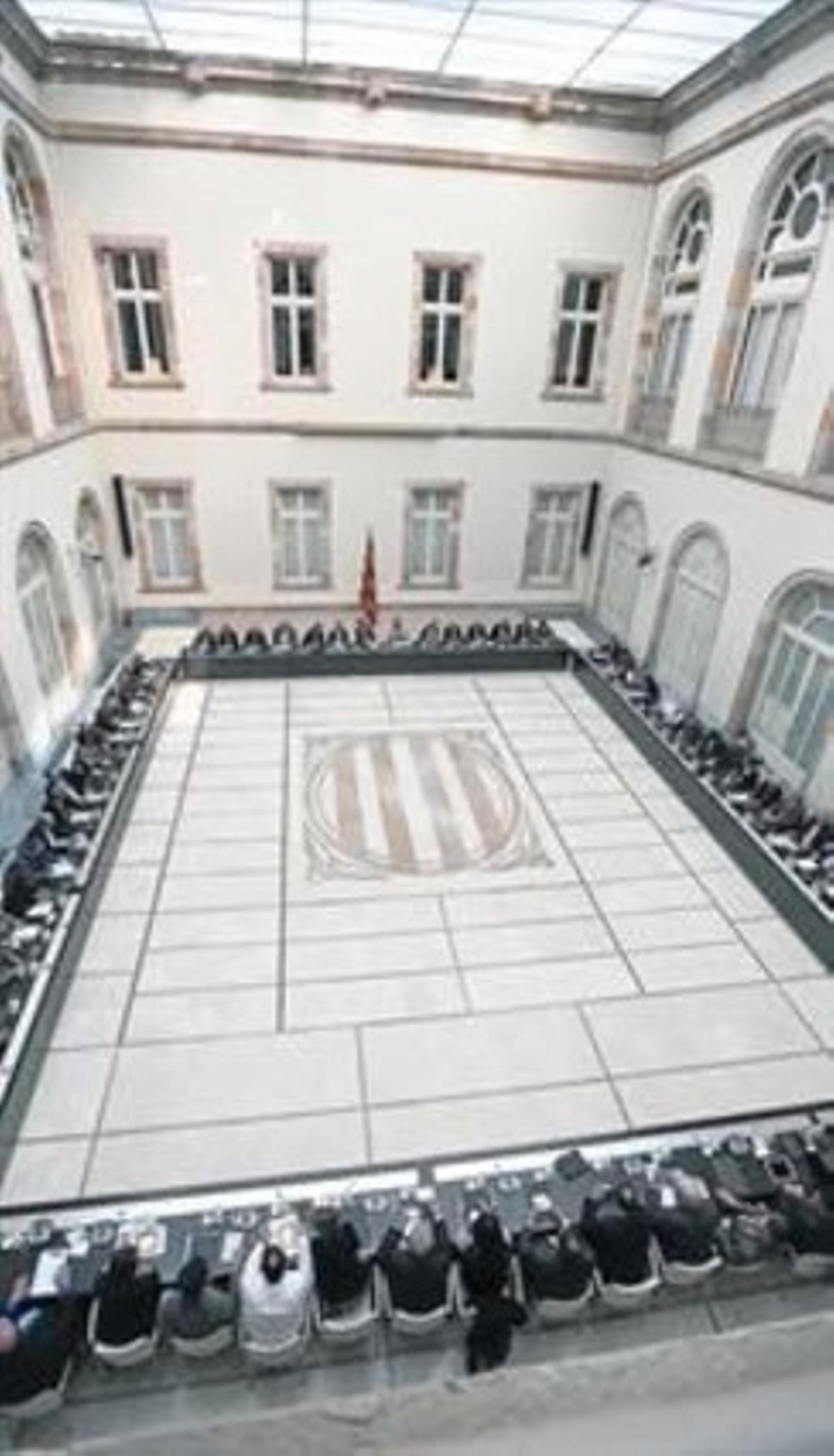 Els integrants del Pacte Nacional pel Dret a Decidir, ahir al Parlament. Els integrants del Pacte Nacional pel Dret a Decidir, ahir al Parlament.