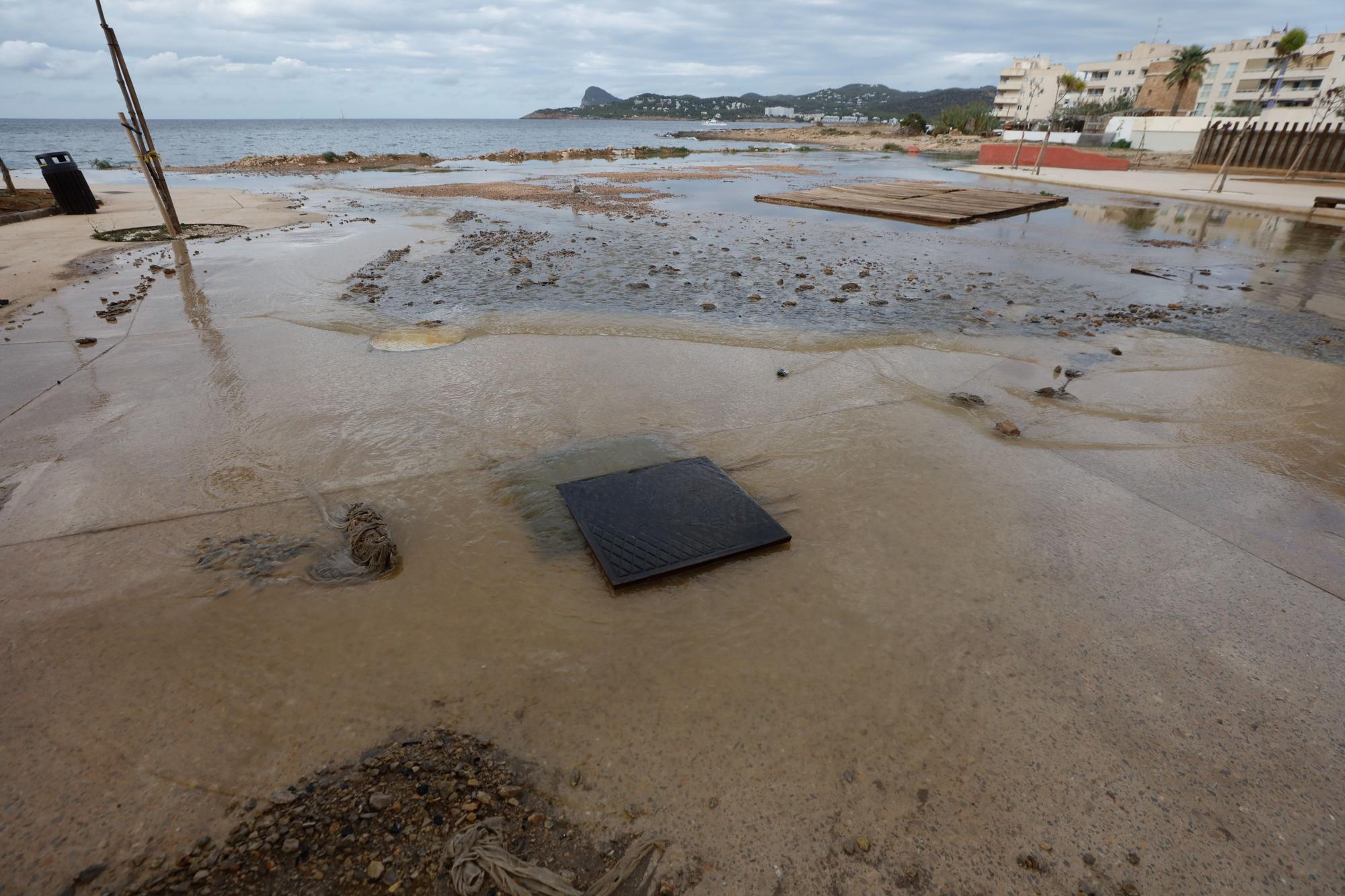 Vertido de aguas fecales en el auditorio de Caló de s&#039;Oli