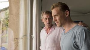 Hugh Laurie y Tom Hiddleston protagonizan la serie ’El infiltrado’.