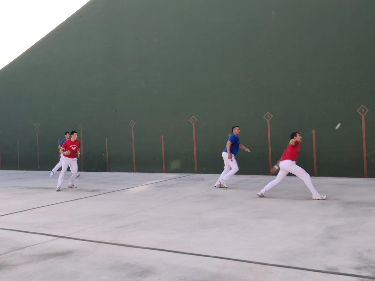Torneo Quelet y Boiret | La pelota ya no suena a pasado entre las paredes de Sineu