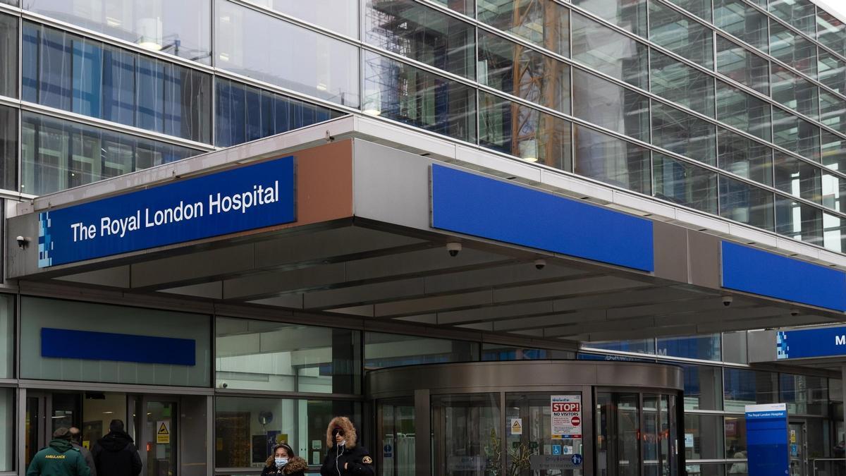 Entrada del Royal London Hospital, en Londres.