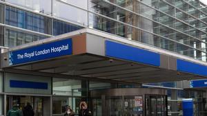 Entrada del Royal London Hospital, en Londres.
