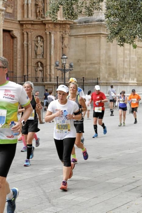 9.000 Läufer aus 49 Ländern gingen am Sonntag den 15.10. an den Start. In der Marathon Disziplin gingen die Deutschen leer aus.