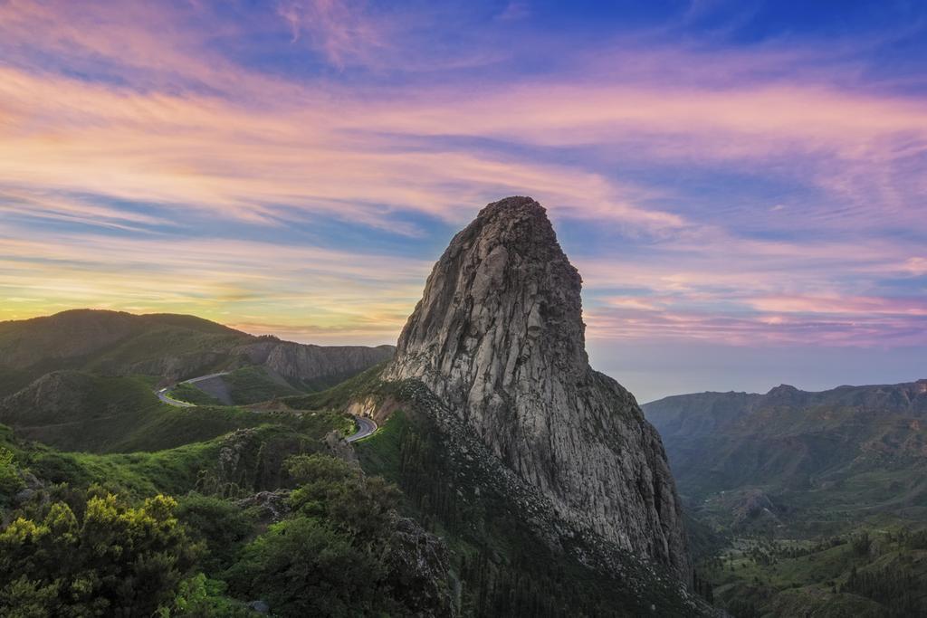 Roque Argando al atardecer, La Gomera.
