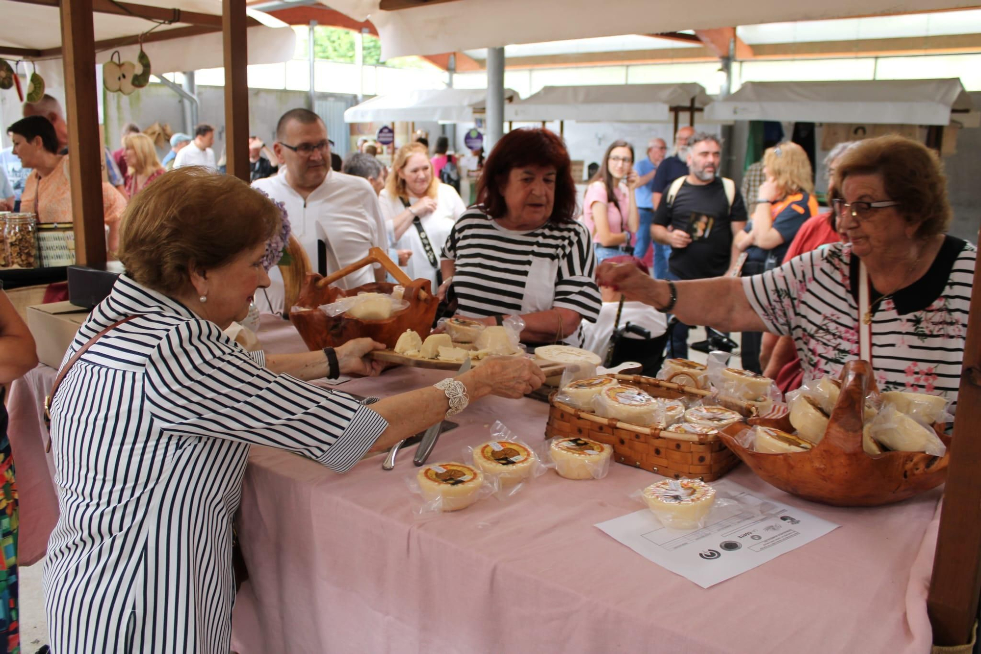 Así fue la gran fiesta del queso más antiguo de Asturias: el certamen del queso casín