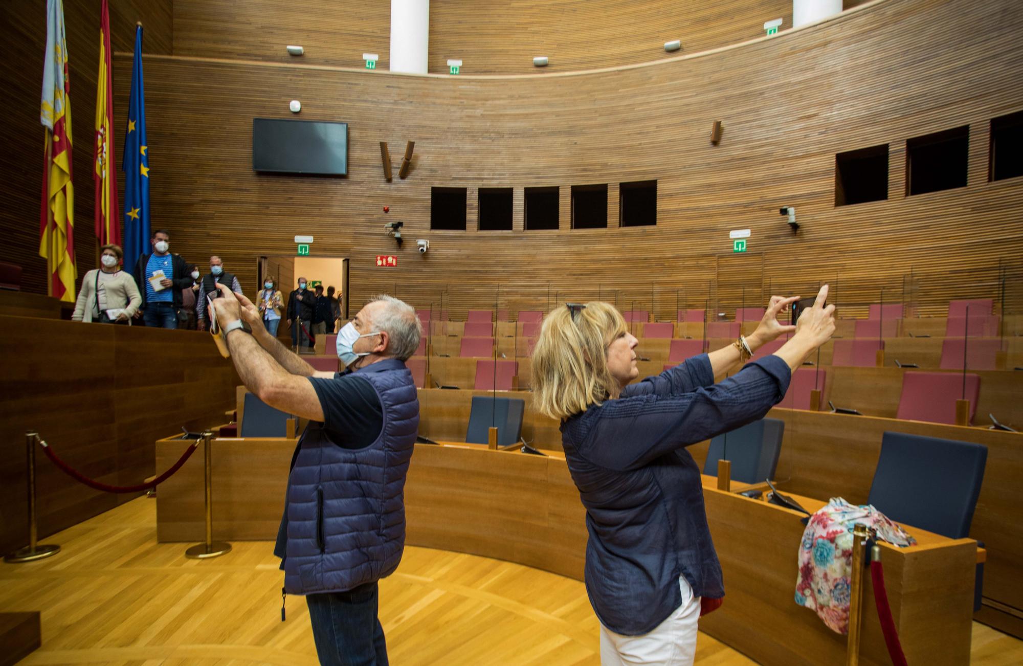 Les Corts Valencianes se abren al público en el día de puertas abiertas