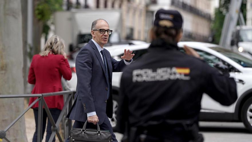 Las 18 horas de testimonios de los inspectores de la caja ‘b’ del PP y Kitchen que evidencian la ausencia en el banquillo de la ‘X’ política