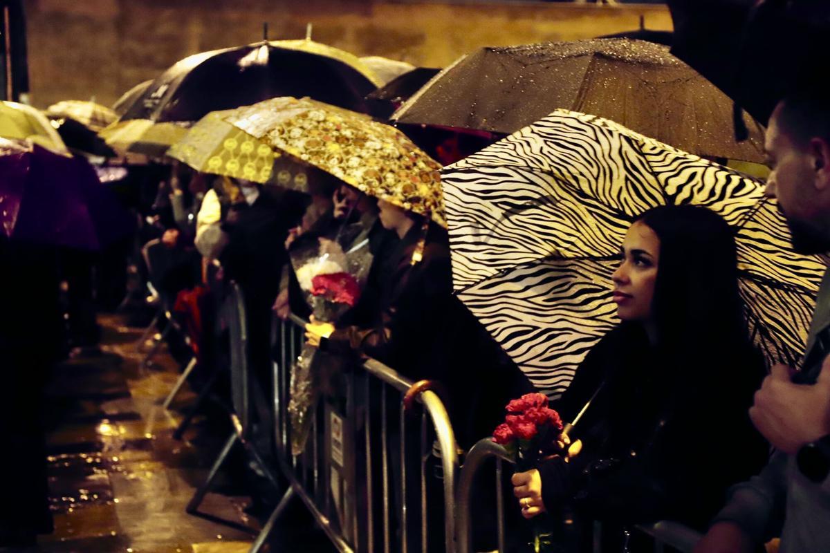 Misa del Alba y traslado de Nuestro Padre Cautivo y la Virgen de la Trinidad, donde la lluvia ha sido la protagonista en la jornada de hoy