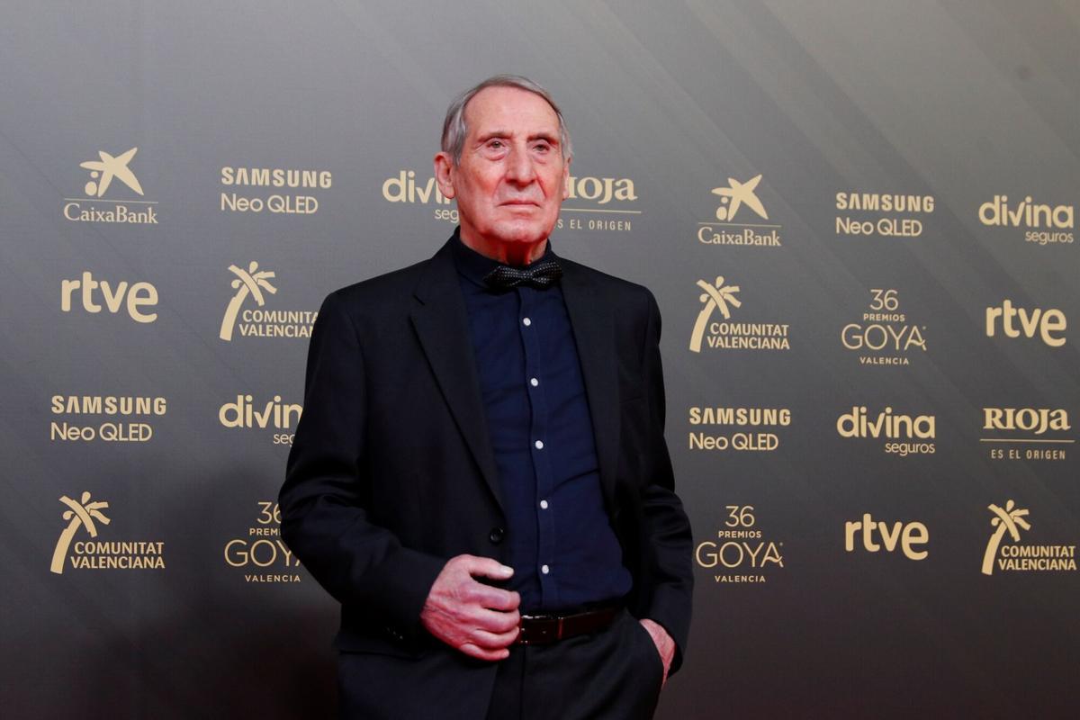 El actor Celso Bugallo posa en la alfombra roja durante la 36 edición de los Premios Goya, en 2022.