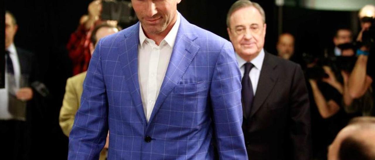 Zidane, por delante de Florentino Pérez.