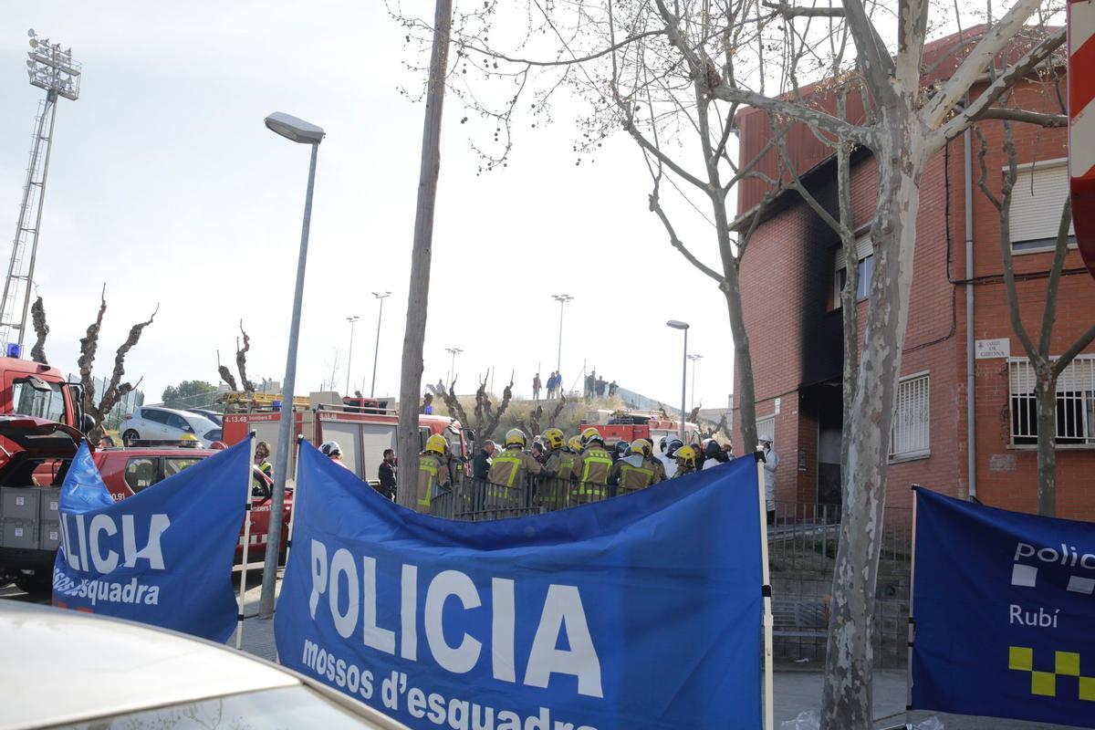 Tres muertos en el incendio de un edificio en Rubí