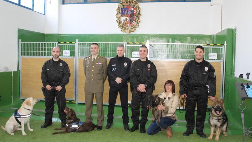 Atila, Freya y Roma, la nueva unidad canina de Jumilla