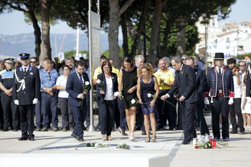 Homenaje a las vííctimas de Cambrils