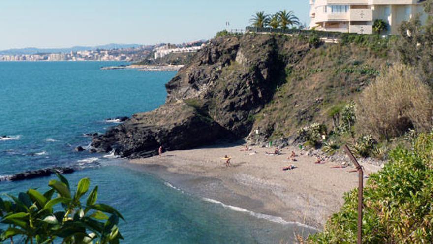 La playa de Las Yucas, en Benalmádena Costa, es lugar elegido para practicar cruising.