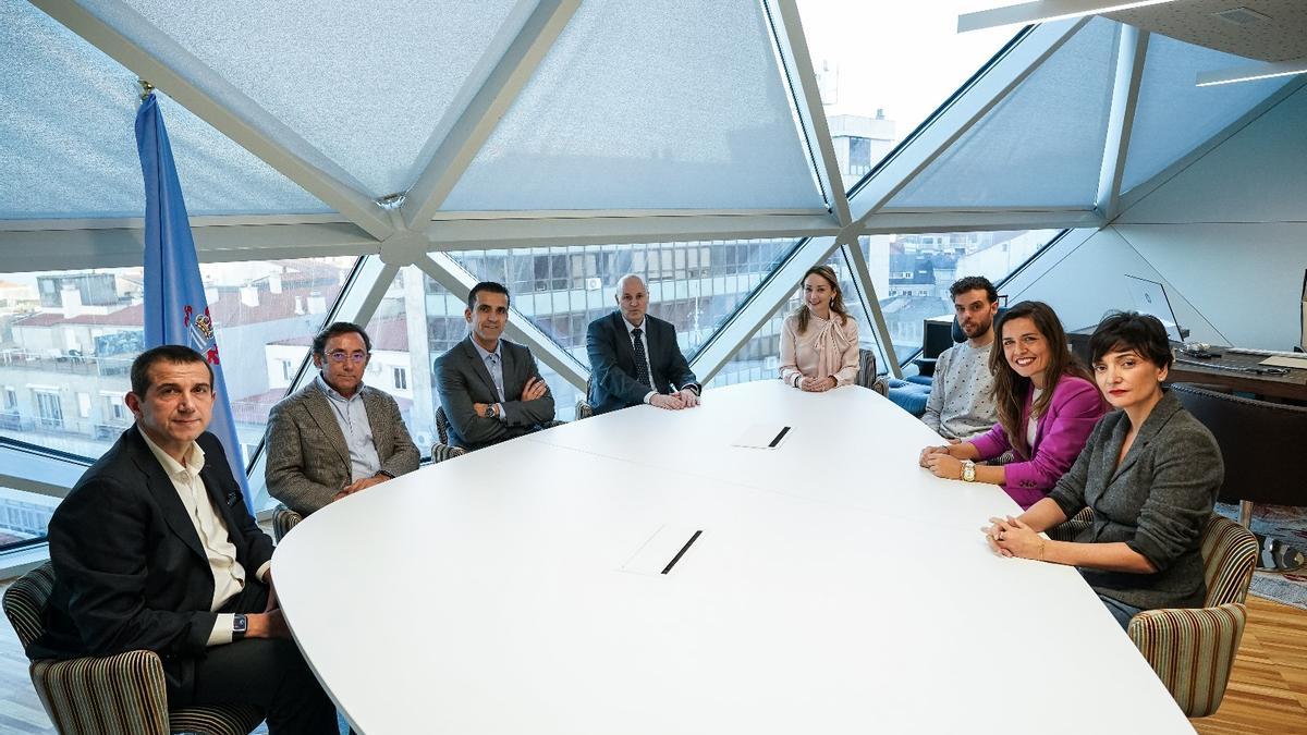 Reunión del nuevo consejo de administración.
