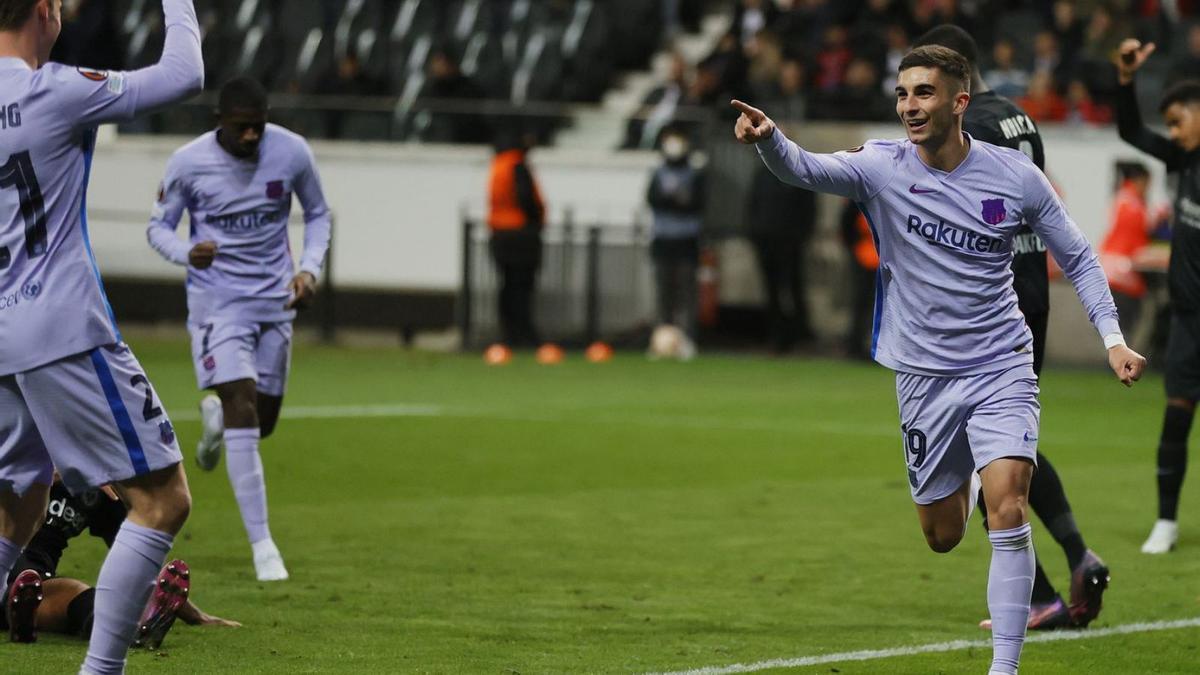 Ferran Torres celebra el gol con el que llevó a su equipo al 1-1 en el segundo tiempo. |  // EFE/RONALD WITTEK