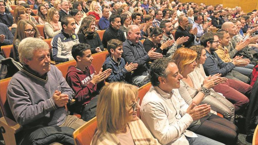 Los magos muestran su arte en Vila-real pese a un apagón