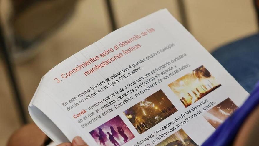 La subida de la pólvora encarece la Carretillà de la Nit de l’Albà de Elche un 20 %