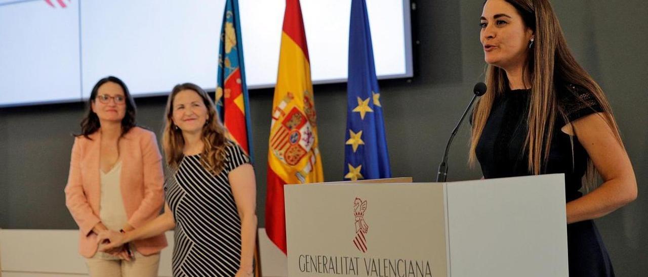 Mónica Oltra, Elena Cebrián y Mireia Mollà.