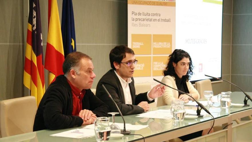Llorenç Pou, Iago Negueruela e Isabel Castro presentaron ayer los resultados del plan.
