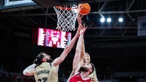 Shengelia mantuvo la intensidad del Barça y jugando a ratos de cinco