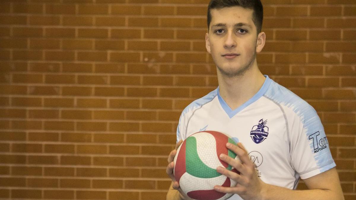 Pablo Pérez, natural de Xàtiva, se incorpora al equipo valenciano de la Superliga masculina para encarar el tramo final de la competición.